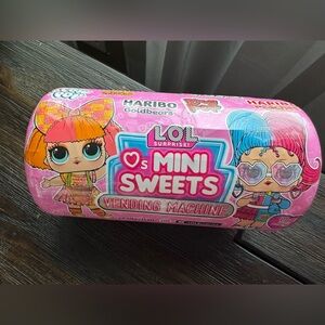 L.O.L. Surprise! Mini Sweets Vending Machine - Pink and Blue